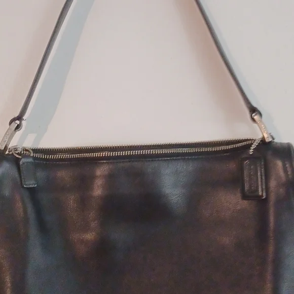 Vintage Black Coach Shoulder bag - Picture 8 of 16